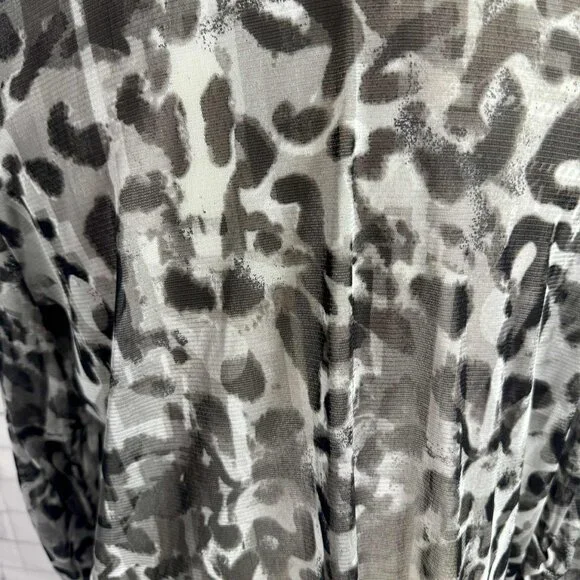 Chico’s EasyWear Animal Print Sheer Cardigan – Size 3 (XL/16-18) - Picture 3 of 7